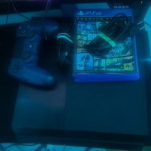 PLAYSTATION 4 GAMES INCLUDED